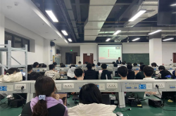 龙芯中科与武汉理工大学联合开展嵌入式培训活动